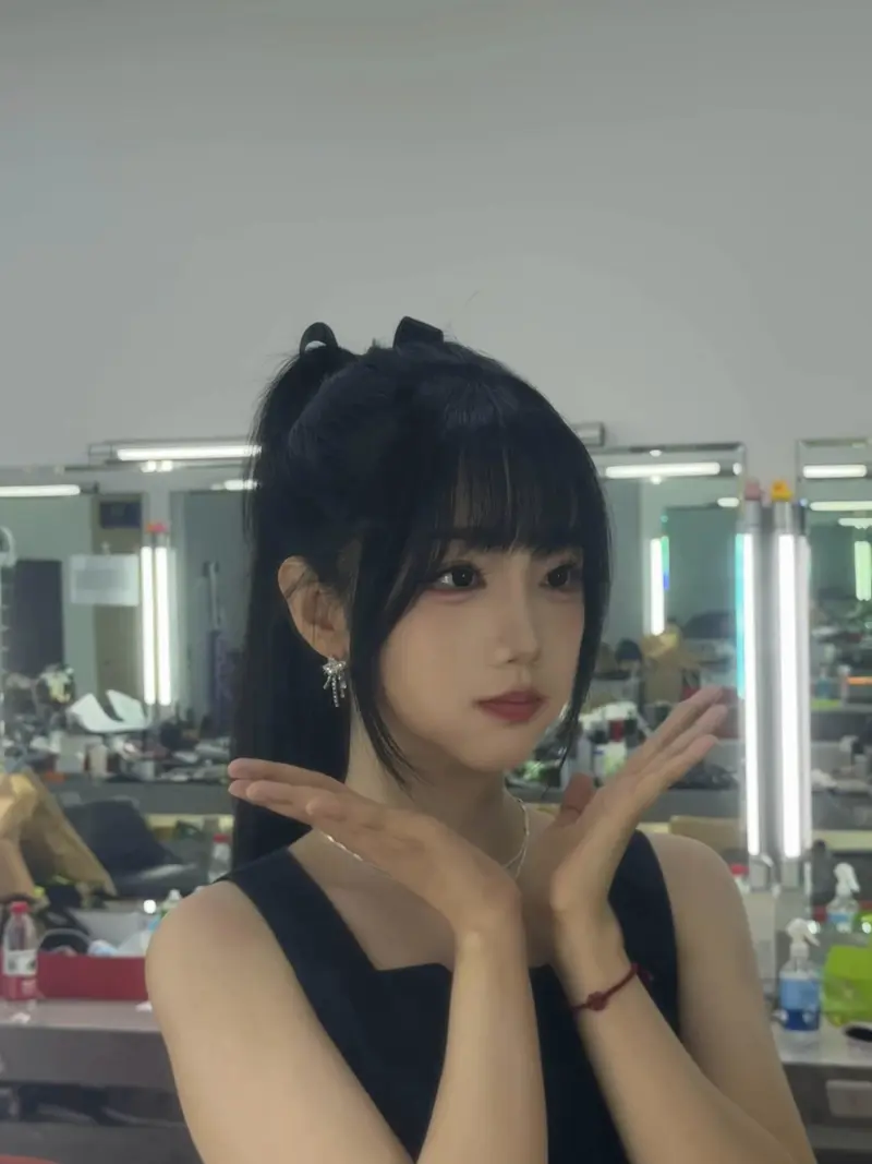 主持十月晒照：收工~今日新增打卡下班照Pose️