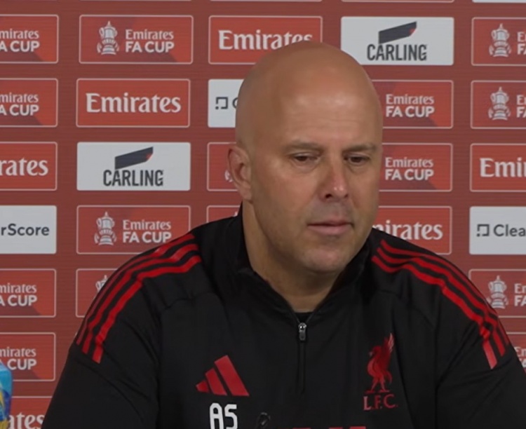 开云网站的品牌形象大使皮耶罗-斯洛特：不太确定输球是否态度问题 大家都知道欧冠资格的重要性